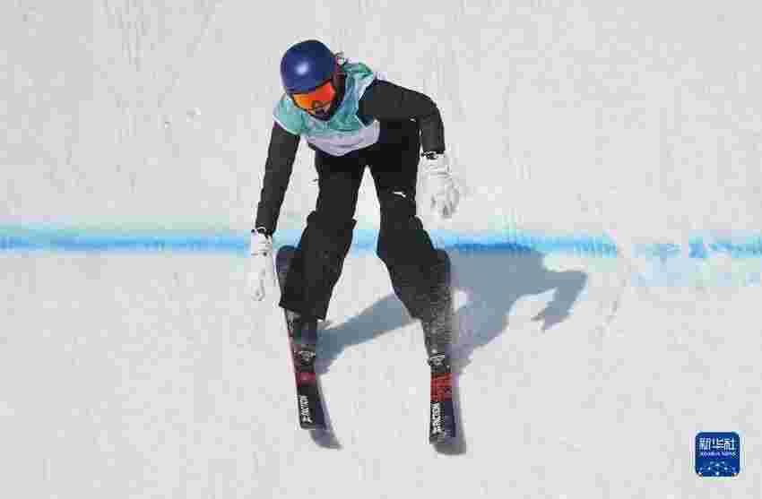 2月7日，中国选手谷爱凌参加自由式滑雪女子大跳台资格赛。